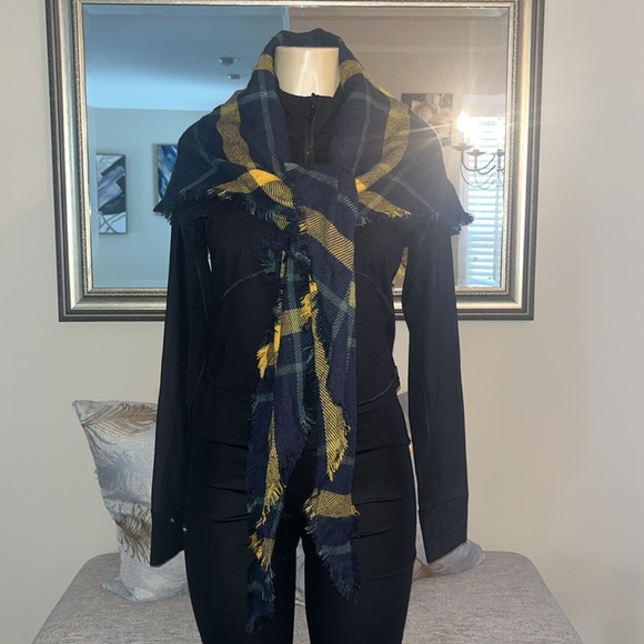 Autumn Winter Female Plaid Scarf - Picture 2 of 7